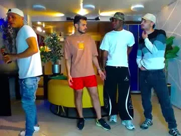 just_girlsgirls – webcam model profile photo Image 14