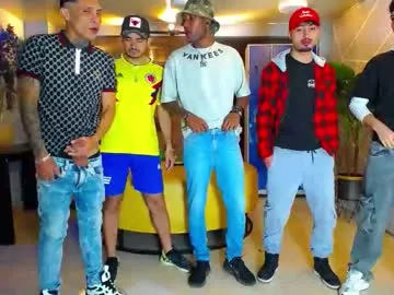 just_girlsgirls – webcam model profile photo Image 17