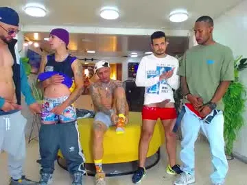 just_girlsgirls – webcam model profile photo Image 2