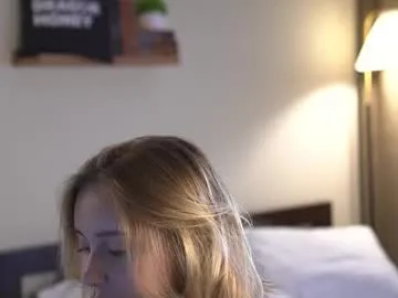 your_dolls – webcam model profile photo Image 15