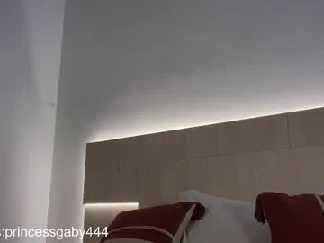 alice_edward – webcam model profile photo Image 14