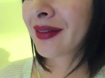 blue_bow – webcam model profile photo Image 14