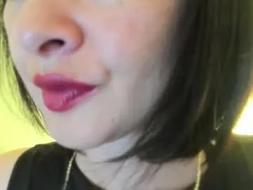 blue_bow – webcam model profile photo Image 16