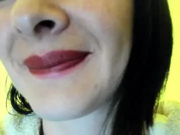 blue_bow – webcam model profile photo Image 2