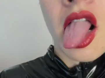 blue_bow – webcam model profile photo Image 3