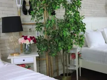 sexynicol69 – webcam model profile photo Image 2