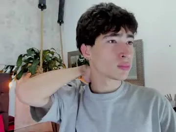 katarasimon – webcam model profile photo Image 2