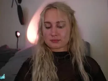 kellyfernandes – webcam model profile photo Image 5