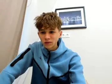 petites_perles – webcam model profile photo Image 2