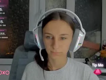 little_poetry – webcam model profile photo Image 11