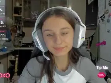 little_poetry – webcam model profile photo Image 17