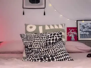 loving_ladies – webcam model profile photo Image 14