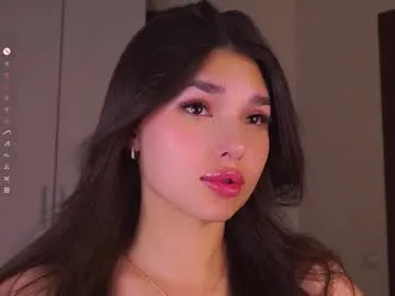 heyskylar – webcam model profile photo Image 3