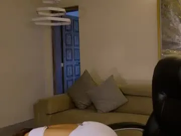 lili_and_niki – webcam model profile photo Image 18