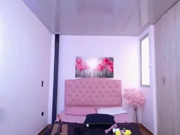 sexy_hot_friends_ – webcam model profile photo Image 15