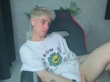 emahallee – webcam model profile photo Image 3