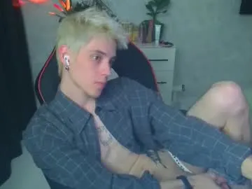 emahallee – webcam model profile photo Image 5