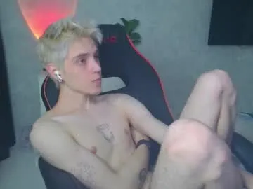 emahallee – webcam model profile photo Image 6