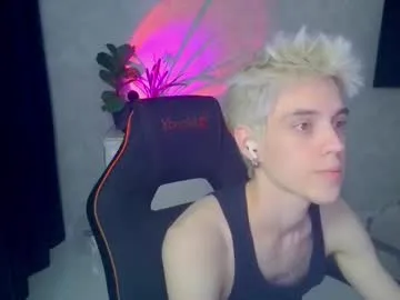 emahallee – webcam model profile photo Image 8