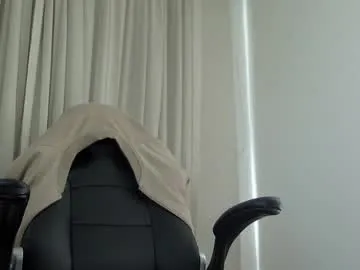 tunderose – webcam model profile photo Image 4