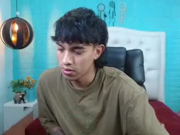 blue_bow – webcam model profile photo Image 18