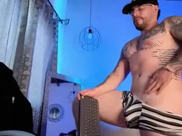 sweetyoops – webcam model profile photo Image 2