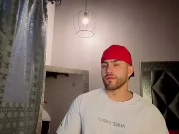 sweetyoops – webcam model profile photo Image 7