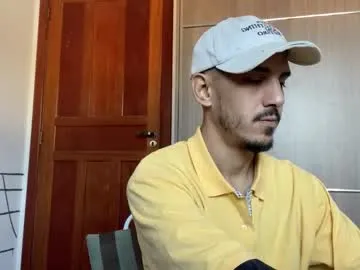 playussoftly – webcam model profile photo Image 5