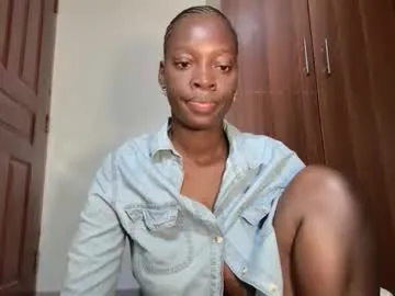 milavalentinax – webcam model profile photo Image 15