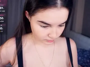 shiny_lily – webcam model profile photo Image 19