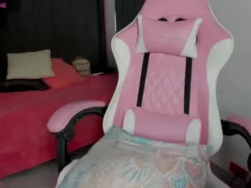 pinkypuppa – webcam model profile photo Image 10