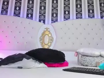 milyy_vermont – webcam model profile photo Image 13