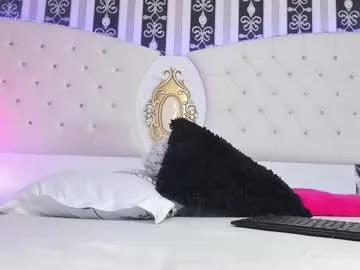 milyy_vermont – webcam model profile photo Image 3