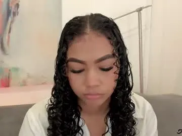 zoey_it – webcam model profile photo Image 11