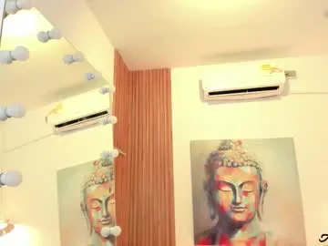 zoey_it – webcam model profile photo Image 17