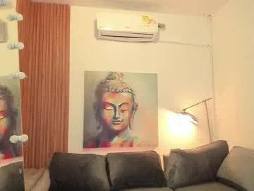 zoey_it – webcam model profile photo Image 6