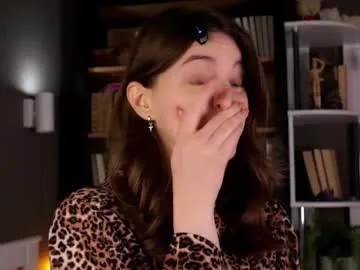 your_desirre – webcam model profile photo Image 14