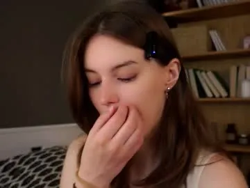 your_desirre – webcam model profile photo Image 5