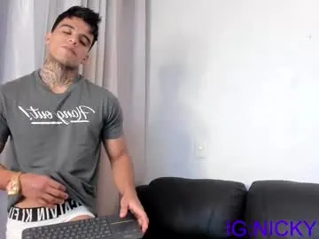 sexy_hot_friends_ – webcam model profile photo Image 13