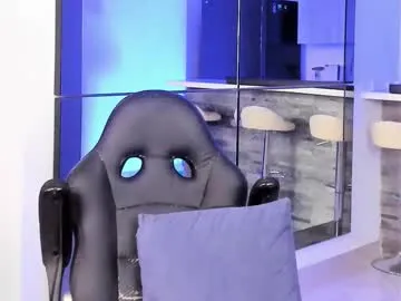 serena___ – webcam model profile photo Image 11