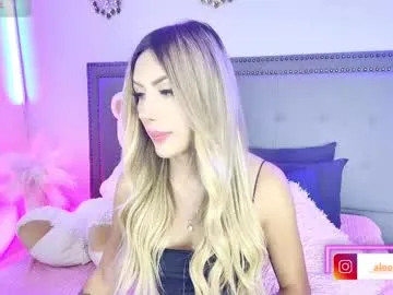 loving_ladies – webcam model profile photo Image 10