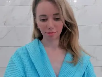 blue_bow – webcam model profile photo Image 7