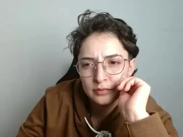 your_dolls – webcam model profile photo Image 4