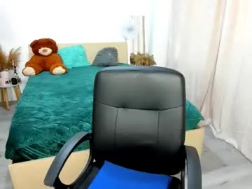 blue_bow – webcam model profile photo Image 19