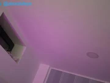 aminaswan_ – webcam model profile photo Image 8