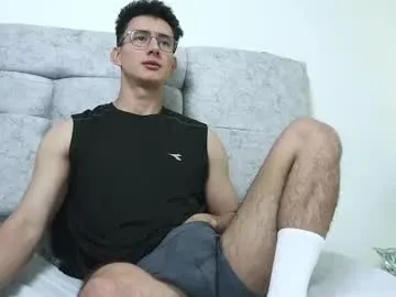 petites_perles – webcam model profile photo Image 5