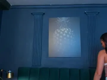 emelia_mae – webcam model profile photo Image 5