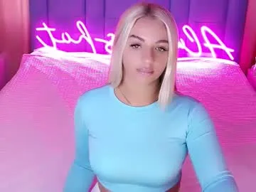 wet_dreamm22 – webcam model profile photo Image 15