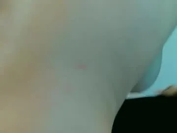 blue_bow – webcam model profile photo Image 11