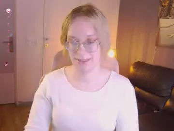 ewagreen – webcam model profile photo Image 4